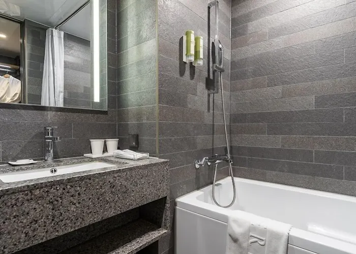Layers Hadan Hotel