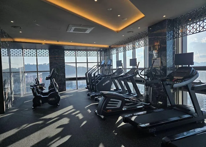 Hotel Layers Hadan 4*